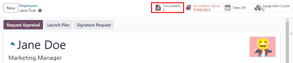 Todos los documentos que ha subido y están relacionados con el empleado aparecen en el botón inteligente "Documentos".
