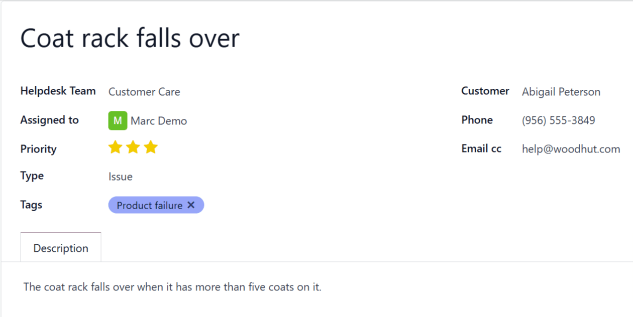Un ticket de soporte al cliente relacionado con un problema con el producto perchero.