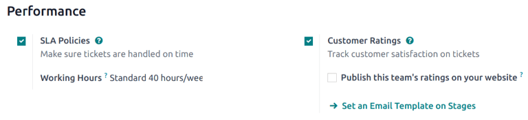 Vista general de la página de ajustes de un equipo de soporte al cliente, la función de calificación de tickets aparece en un recuadro rojo en la aplicación Soporte al cliente de Odoo
