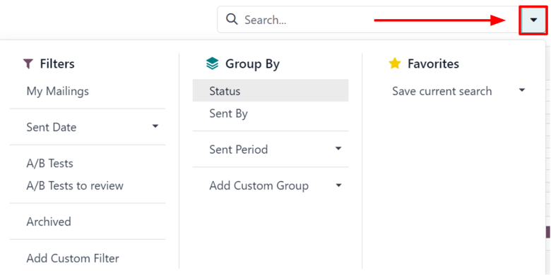 El mega menú desplegable de las opciones de búsqueda disponibles en la aplicación Marketing por correo de Odoo.