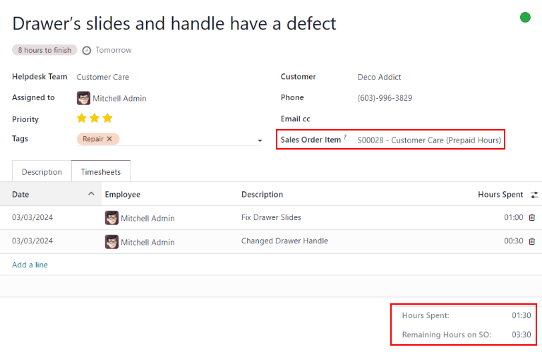 Vista de la pestaña de hojas de horas en un ticket, se resaltan las horas restantes de una orden de ventas.